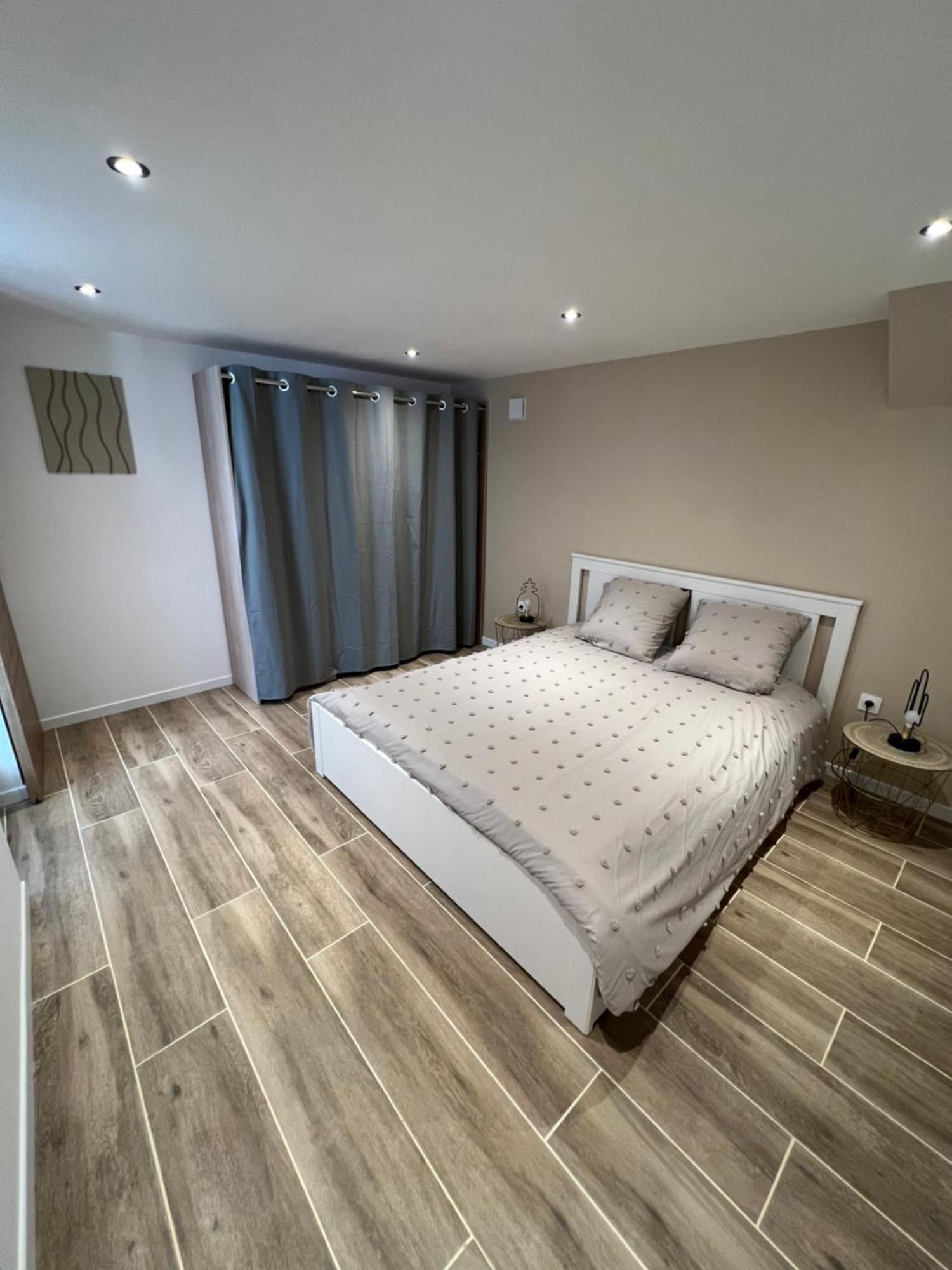 Appartement T2 Avec Jardin Puget-sur-Argens Esterno foto